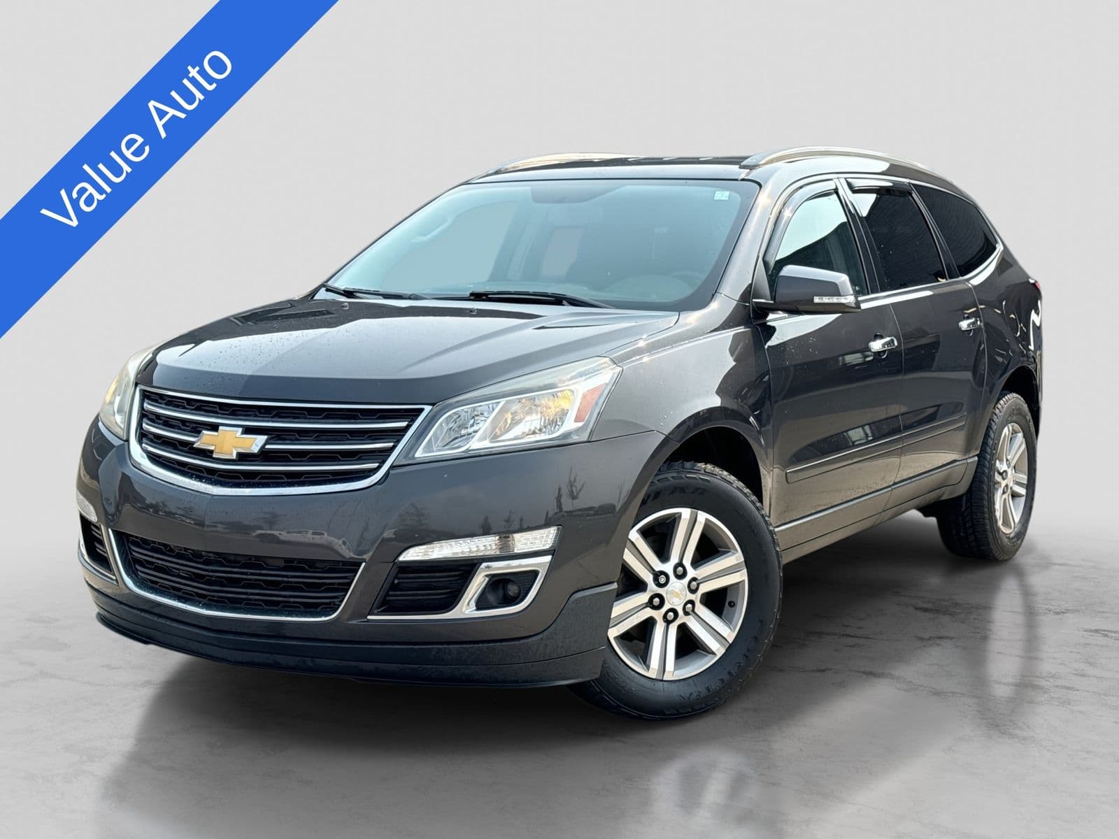 2017 Chevrolet Traverse LT — photo 1 of 41