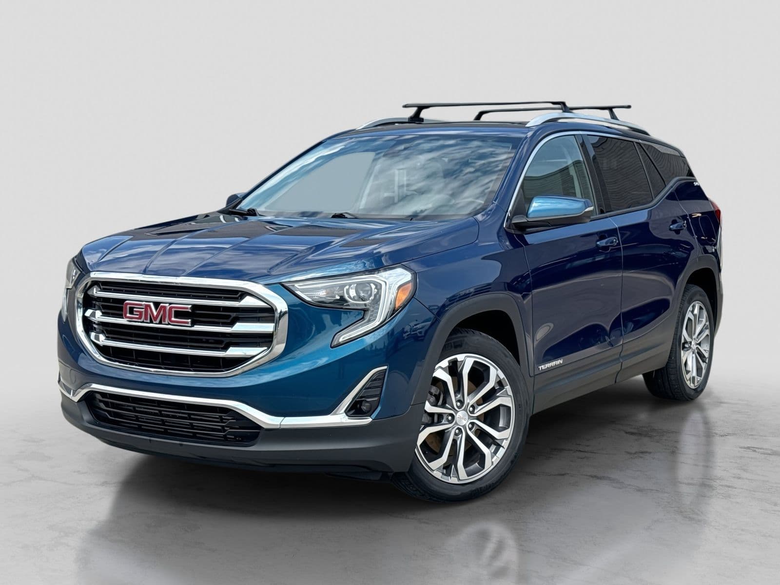 2020 GMC Terrain SLT — photo 1 of 39