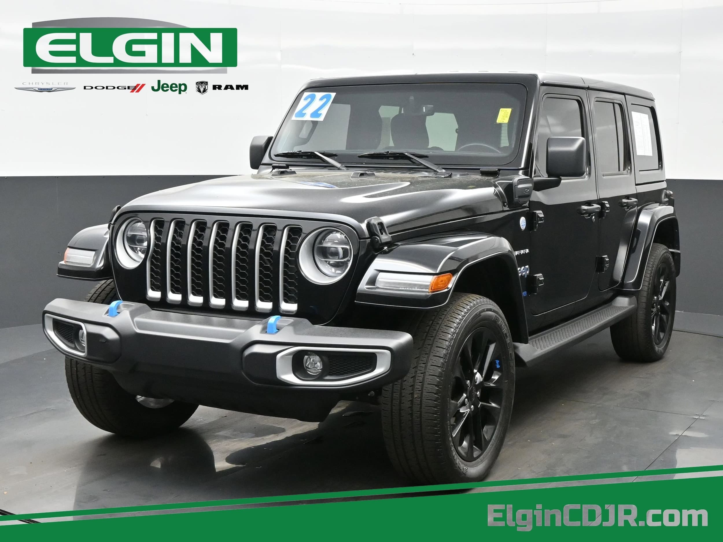Foto de 2022 Jeep Wrangler 4xe Unlimited Sahara 4x4