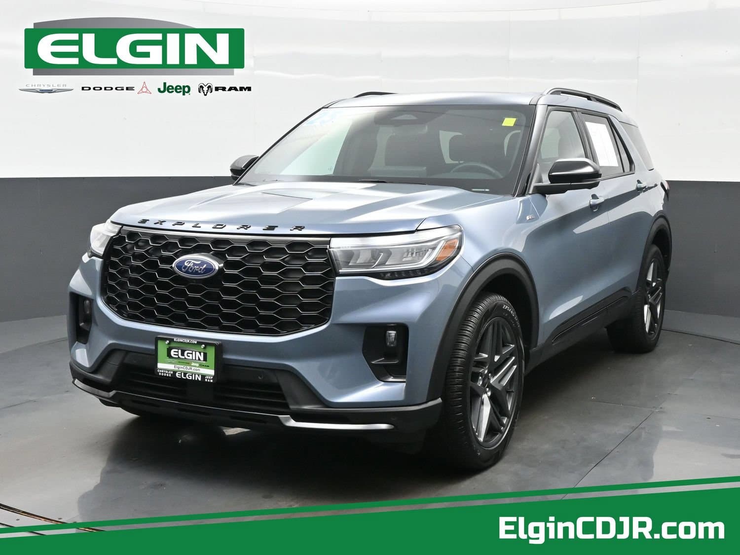 2025 Ford Explorer ST-Line — photo 1 of 46