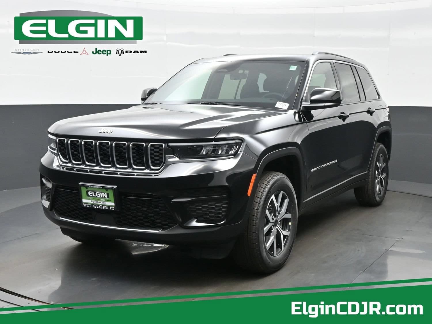 2027 Jeep Grand Cherokee Laredo — photo 1 of 28