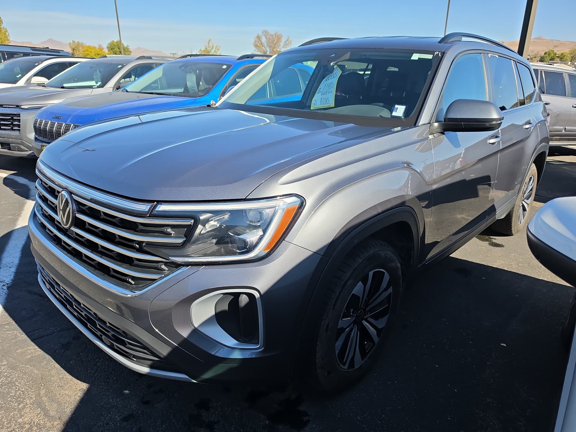 2024 Volkswagen Atlas 2.0T SE — photo 1 of 5