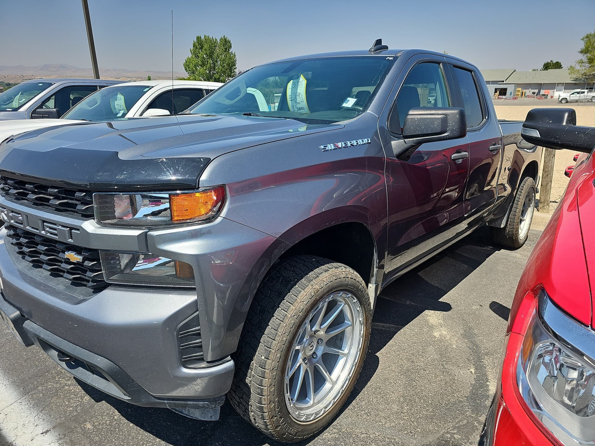 2020 Chevrolet Silverado 1500 CUSTOM — photo 1 of 5