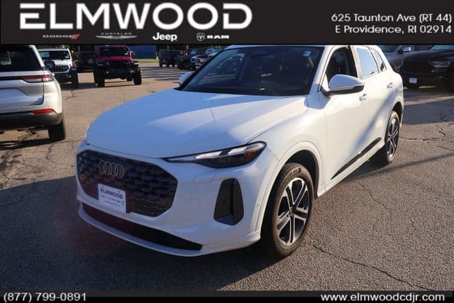 2025 Audi Q5 2.0T Premium — photo 1 of 19