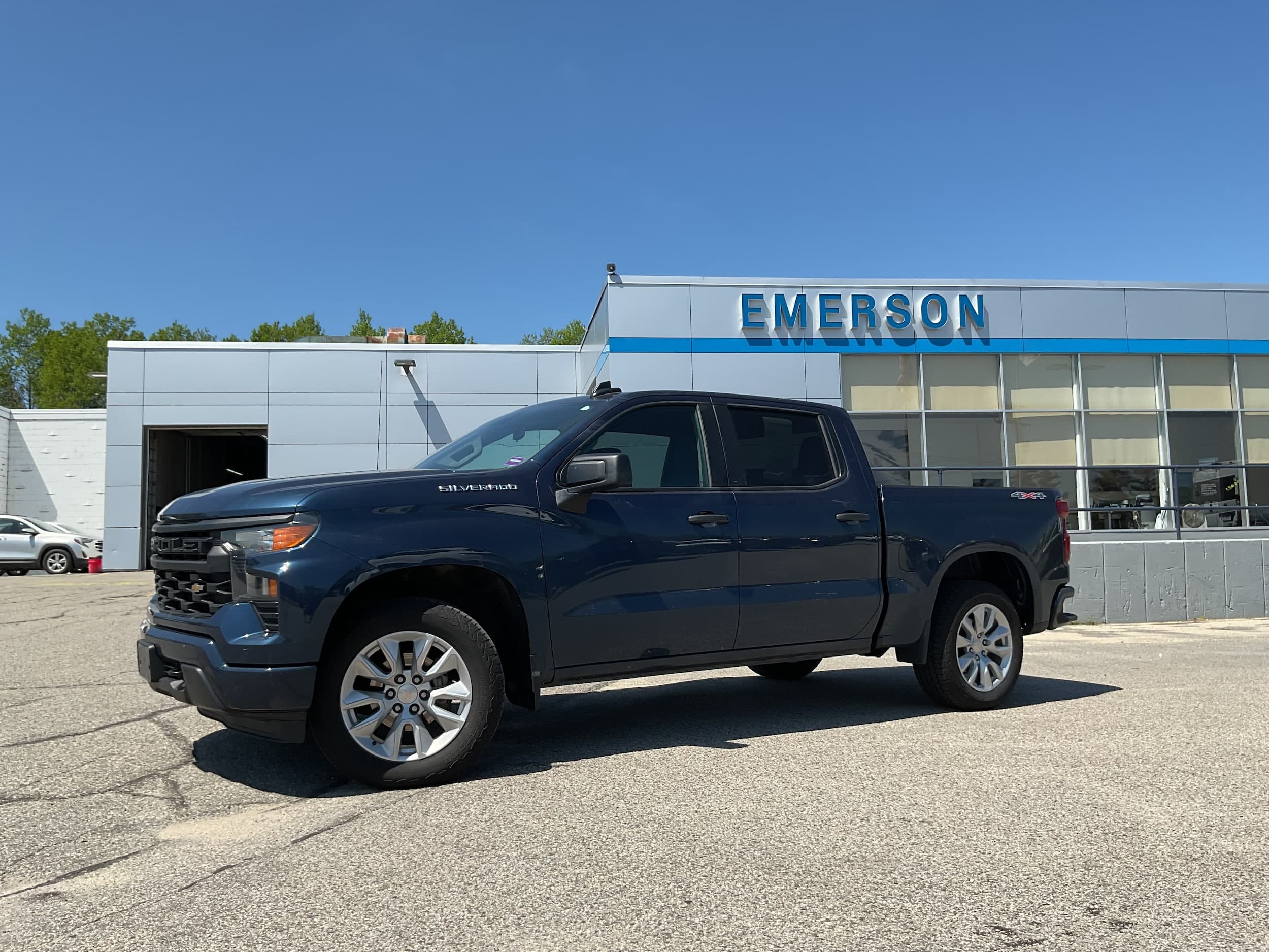 Foto de 2023 Chevrolet Silverado 1500 Custom