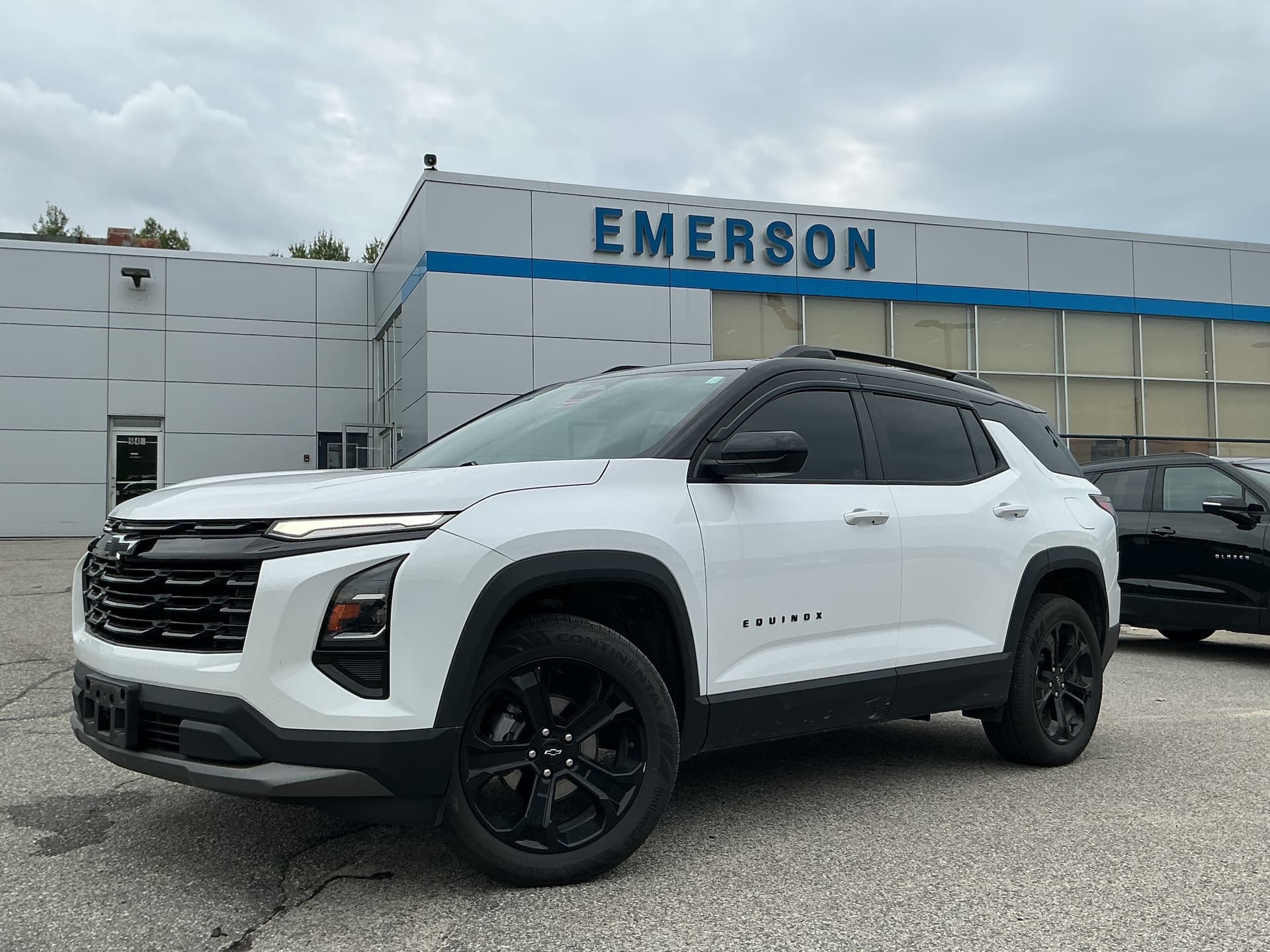 2025 Chevrolet Equinox AWD LT — photo 1 of 15