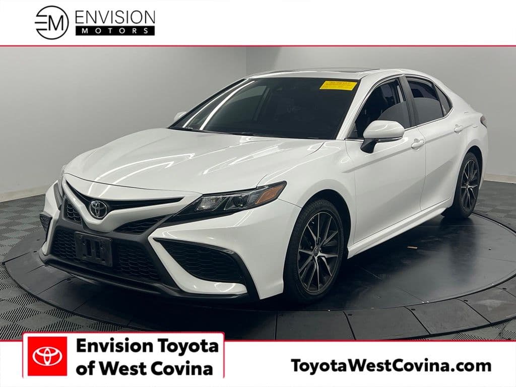 2021 Toyota Camry SE — photo 1 of 12