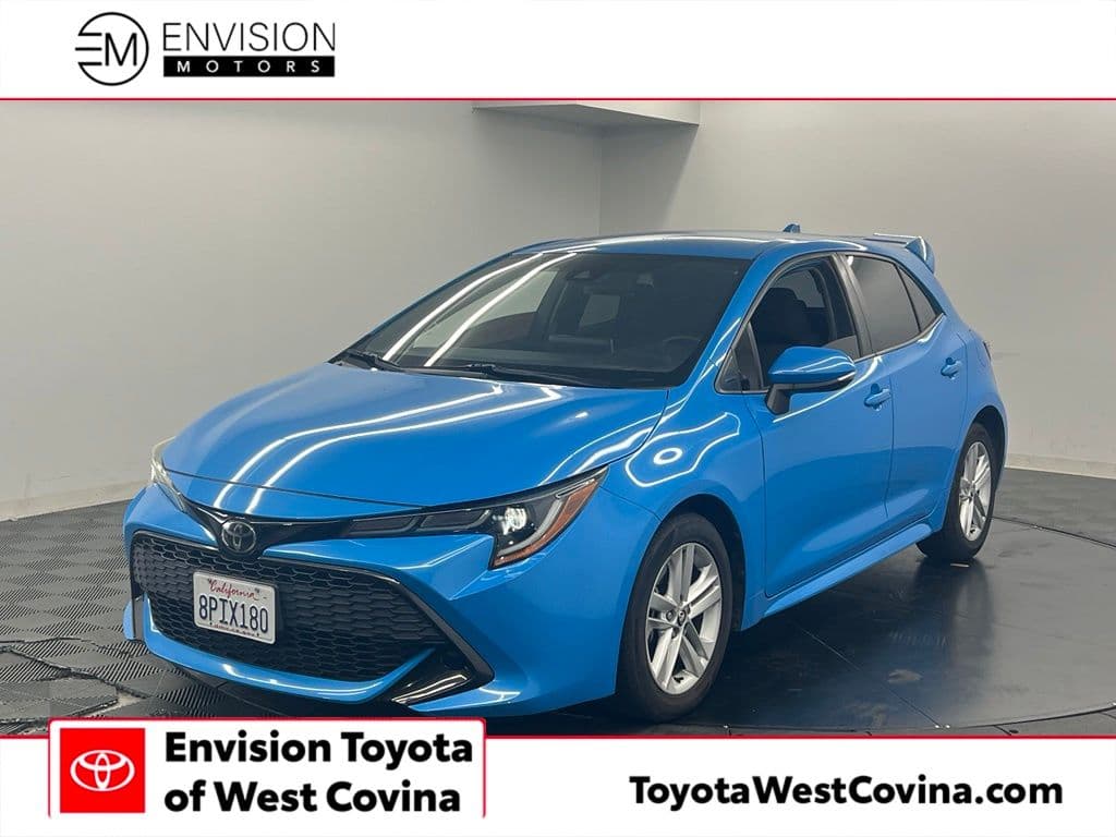 2020 Toyota Corolla Hatchback SE — photo 1 of 13