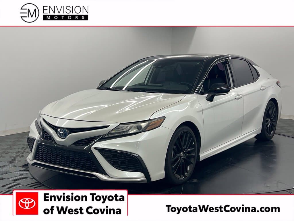 2023 Toyota Camry Hybrid XSE — photo 1 of 10