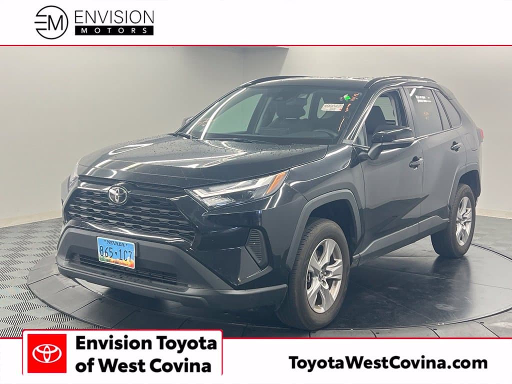 2025 Toyota RAV4 XLE — photo 1 of 12