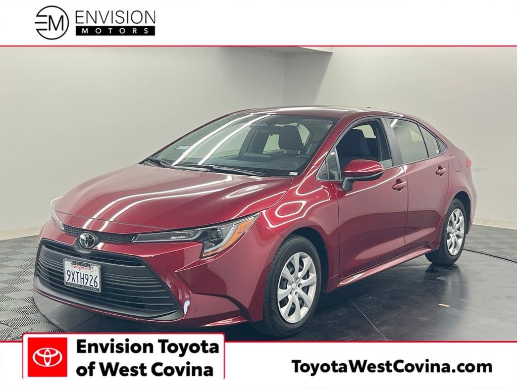 2026 Toyota Corolla LE — photo 1 of 13