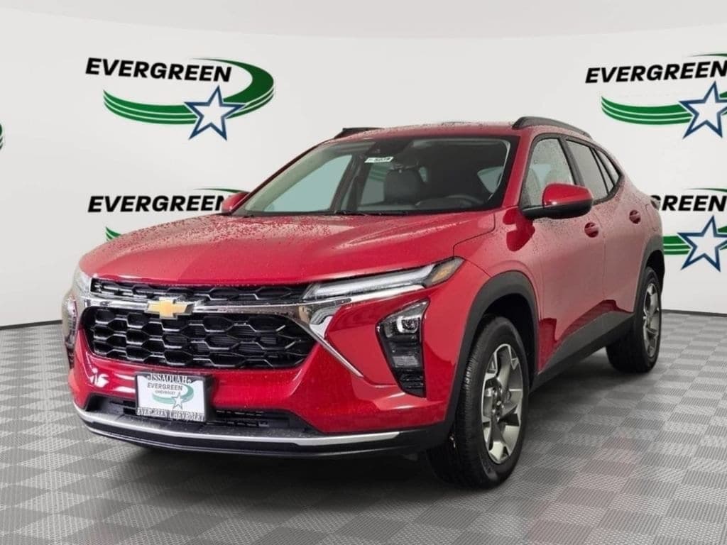 2026 Chevrolet Trax LT — photo 1 of 40