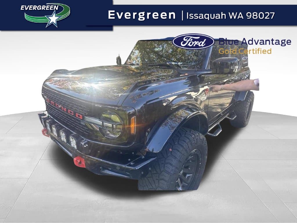 2022 Ford Bronco Badlands — photo 1 of 5