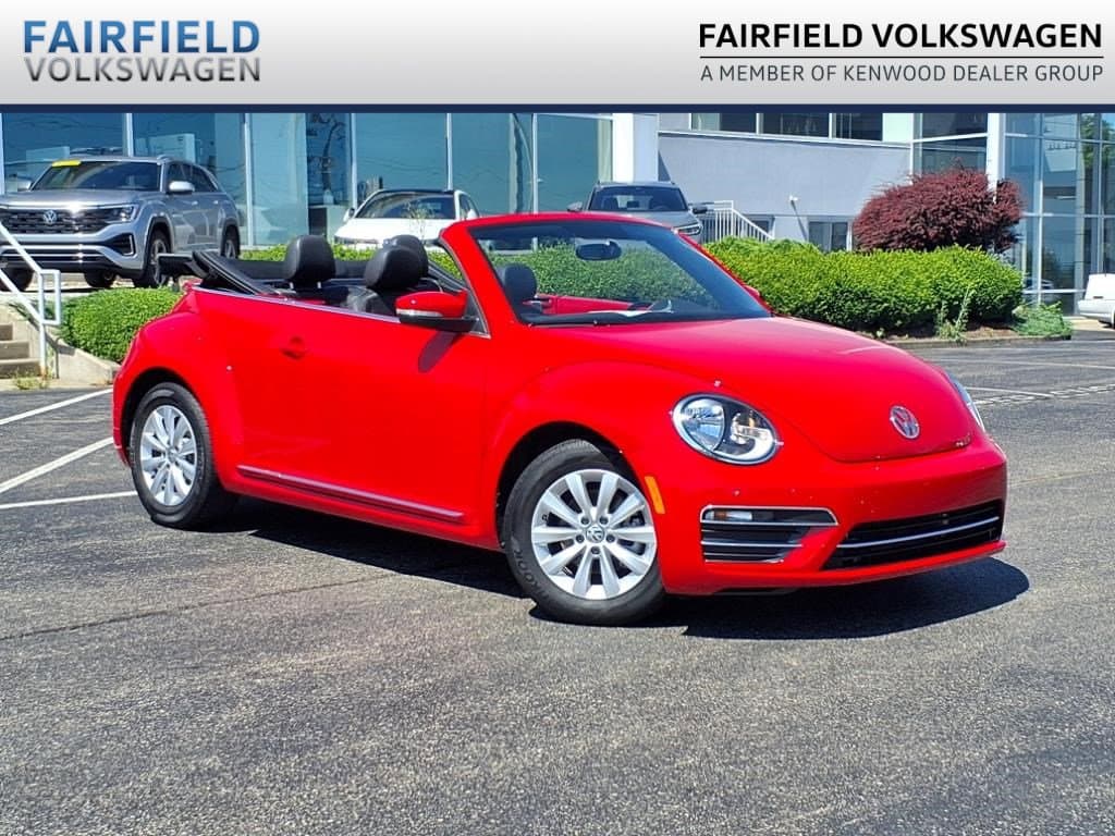 Foto de 2018 Volkswagen Beetle 2.0T S