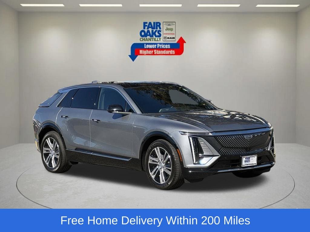 2024 Cadillac LYRIQ Luxury — photo 1 of 32
