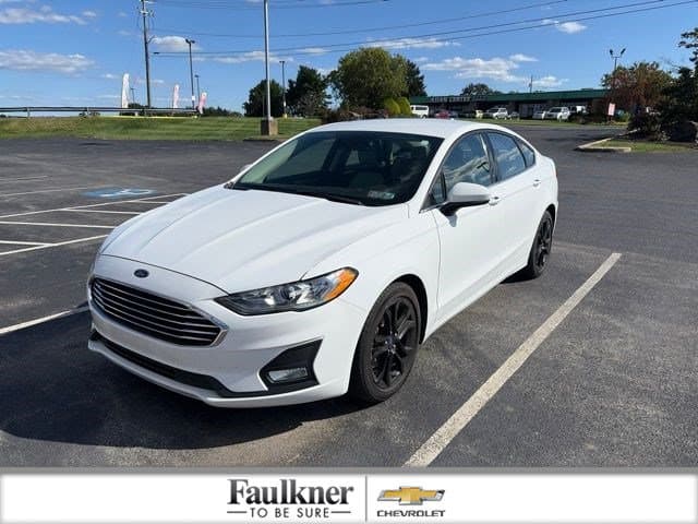 2020 Ford Fusion SE — photo 1 of 28
