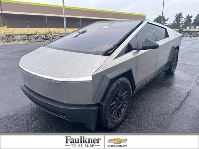 2025 Tesla Cybertruck Base — photo 1 of 34