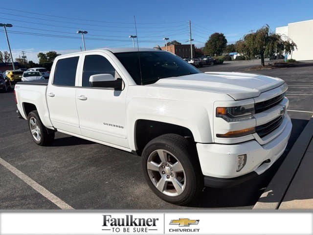 2017 Chevrolet Silverado 1500 LT — photo 1 of 16