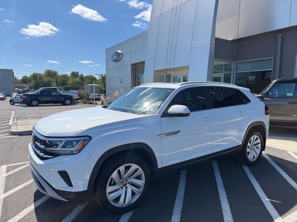2023 Volkswagen Atlas Cross Sport 2.0T SE w/Technology — photo 1 of 16