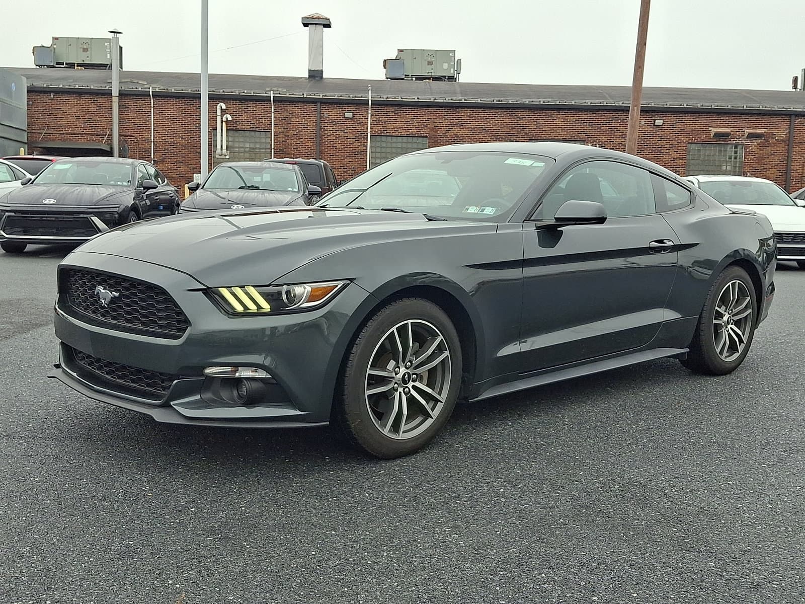 2016 Ford Mustang EcoBoost — photo 1 of 30