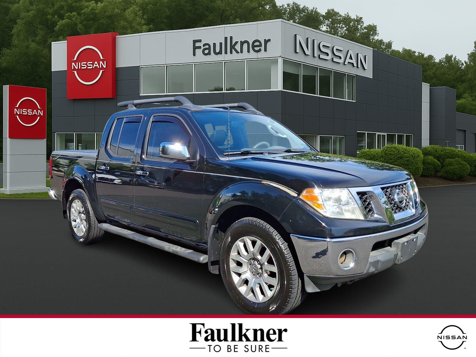 2011 Nissan Frontier SL — photo 1 of 30