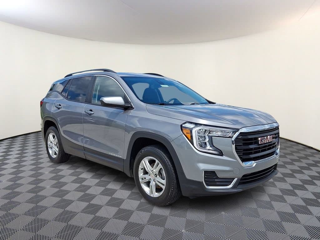 2023 GMC Terrain SLE — photo 1 of 30