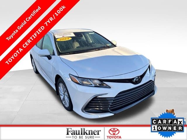 2024 Toyota Camry LE — photo 1 of 32