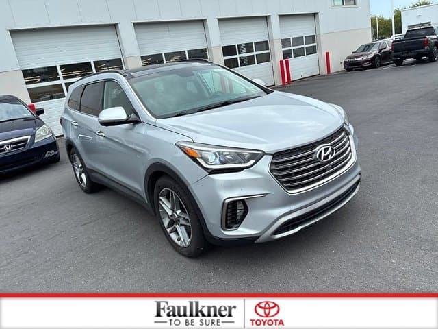 2017 Hyundai Santa Fe SE Ultimate — photo 1 of 33