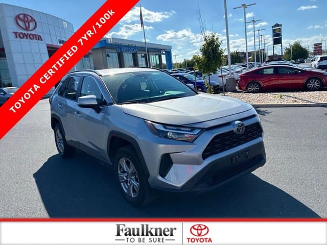 2025 Toyota RAV4 XLE — photo 1 of 31
