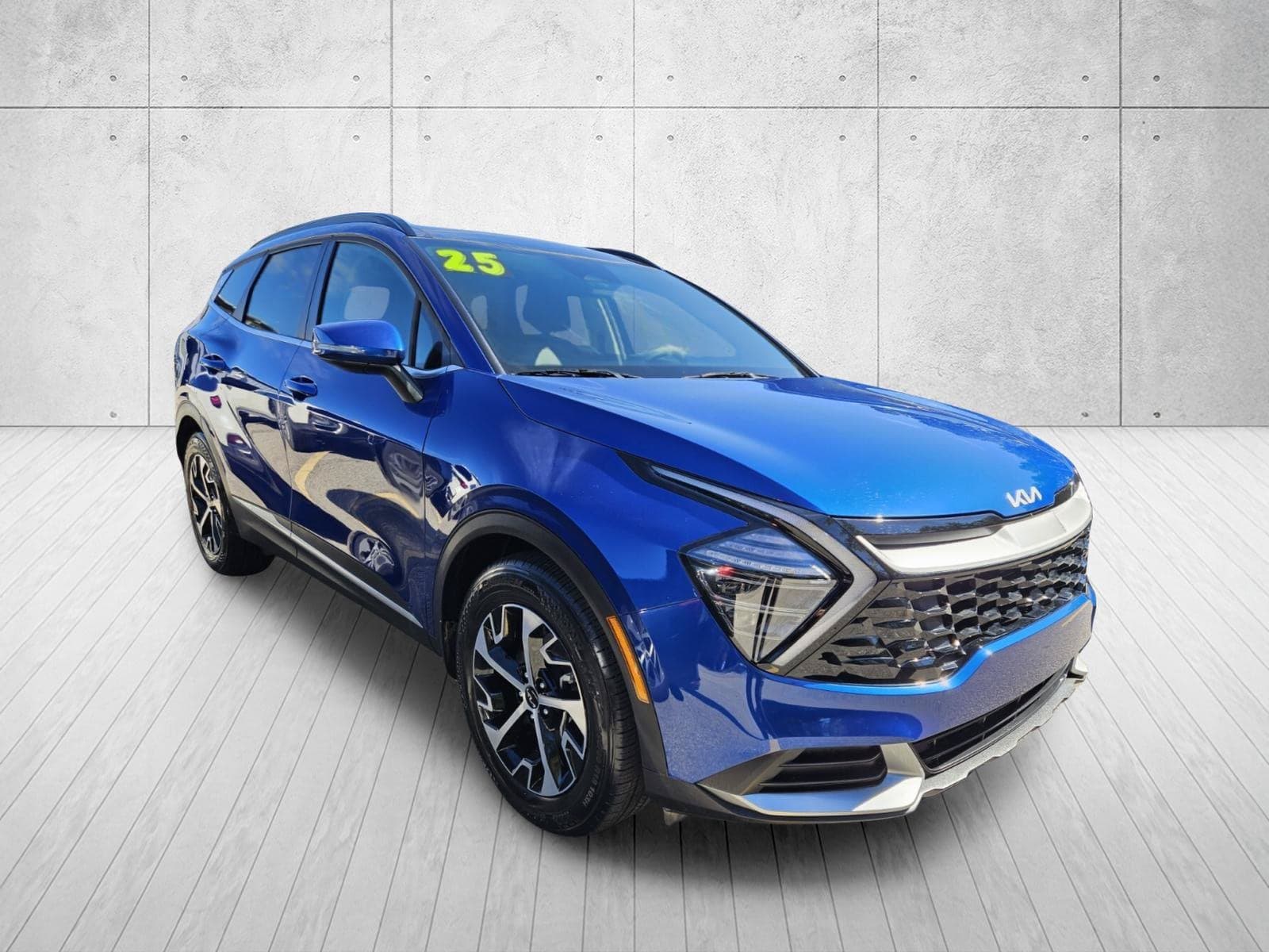 2025 Kia Sportage EX — photo 1 of 10