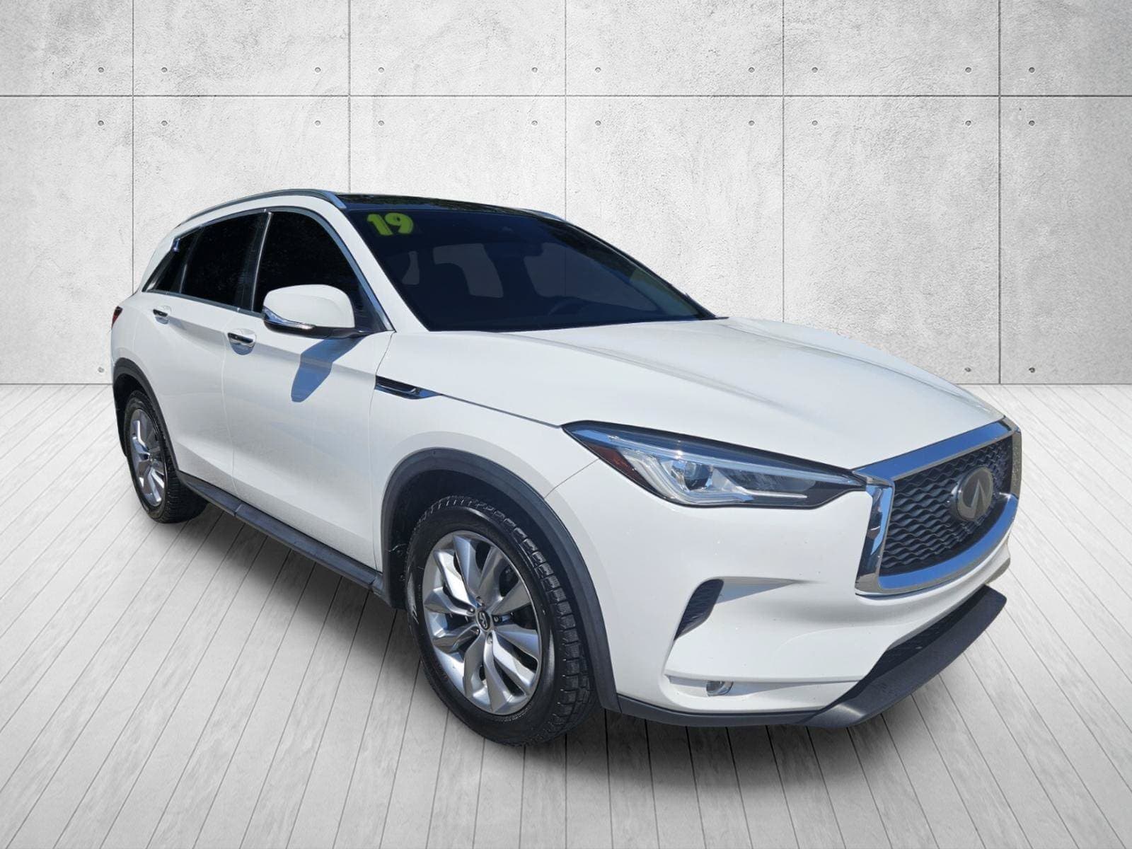 2019 INFINITI QX50 LUXE — photo 1 of 10