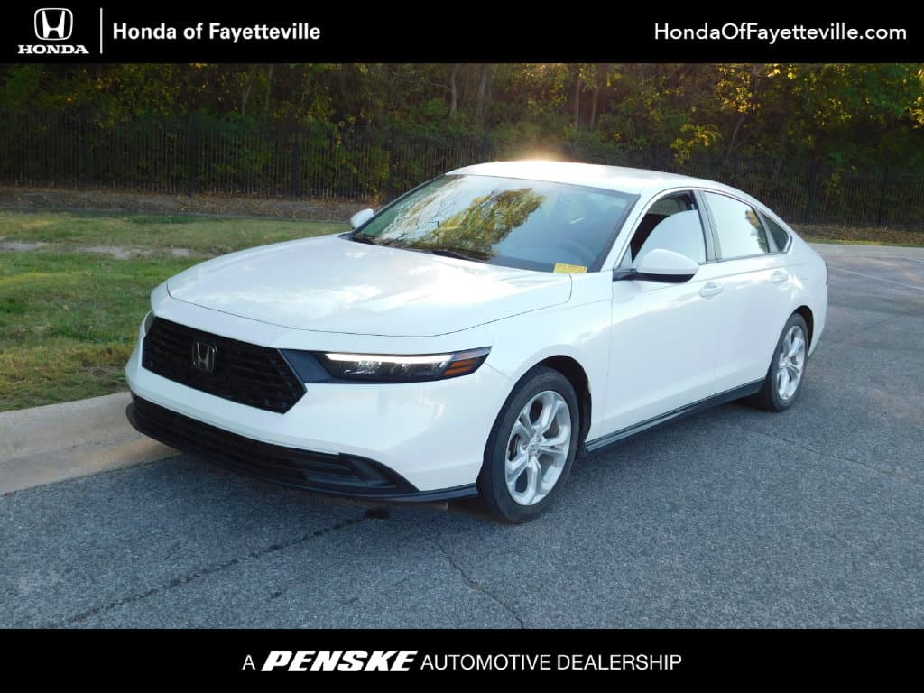 2023 Honda Accord Sedan LX — photo 1 of 10