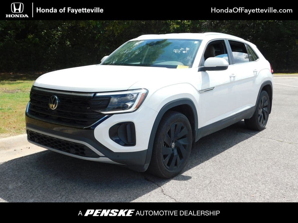 2024 Volkswagen Atlas Cross Sport 2.0T SE w/Technology — photo 1 of 11