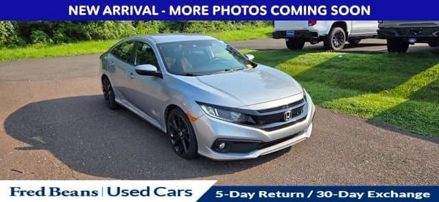 2019 Honda Civic Sport — photo 1 of 18