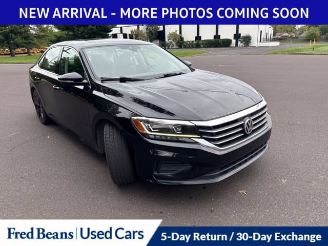 2021 Volkswagen Passat 2.0T SE — photo 1 of 16
