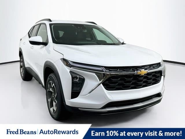 2026 Chevrolet Trax LT — photo 1 of 34