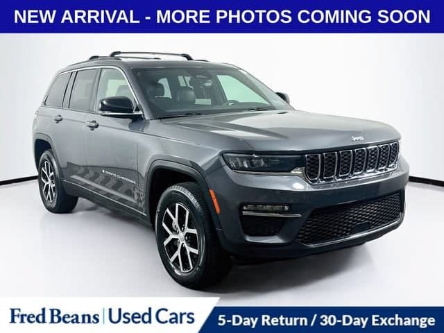 2025 Jeep Grand Cherokee Limited — photo 1 of 40