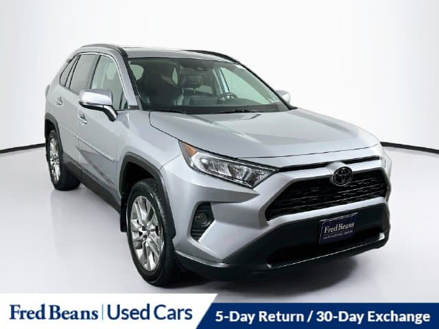 2021 Toyota RAV4 XLE Premium — photo 1 of 37