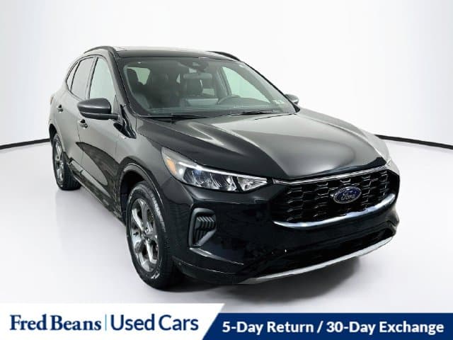 2023 Ford Escape ST-Line — photo 1 of 38