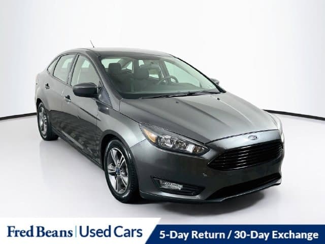 2018 Ford Focus SE — photo 1 of 34