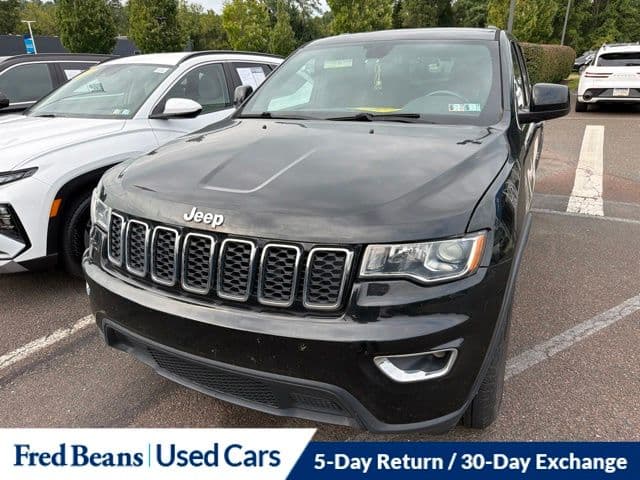 2018 Jeep Grand Cherokee Laredo — photo 1 of 19
