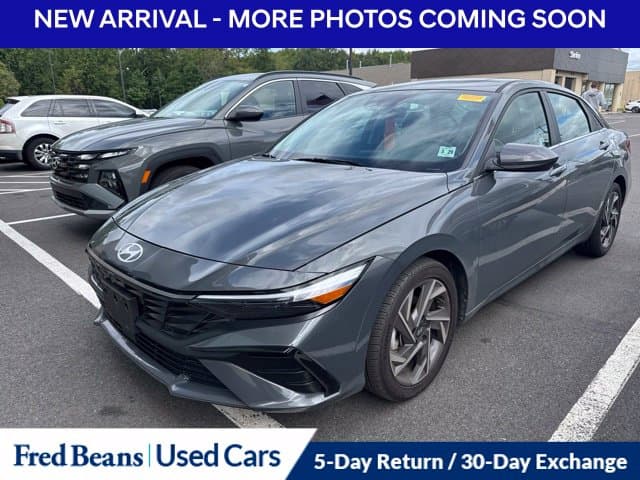 2024 Hyundai Elantra SEL — photo 1 of 15