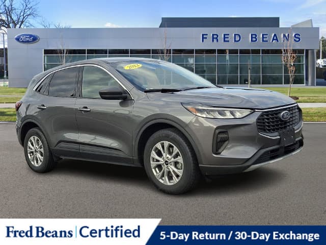 2023 Ford Escape Active — photo 1 of 37