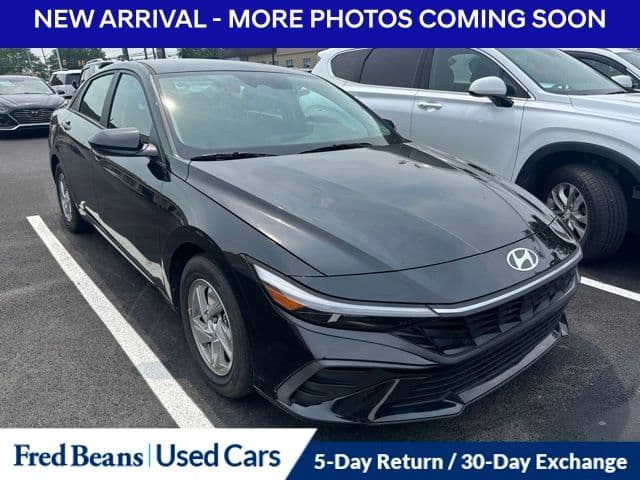 2024 Hyundai Elantra SE — photo 1 of 12