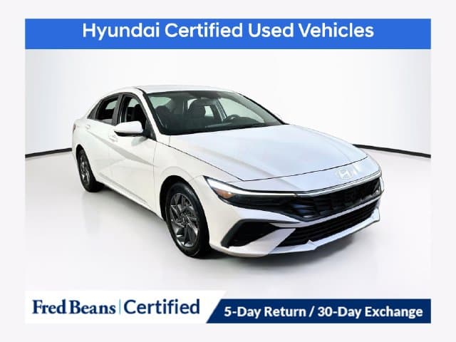 2024 Hyundai Elantra SEL — photo 1 of 31