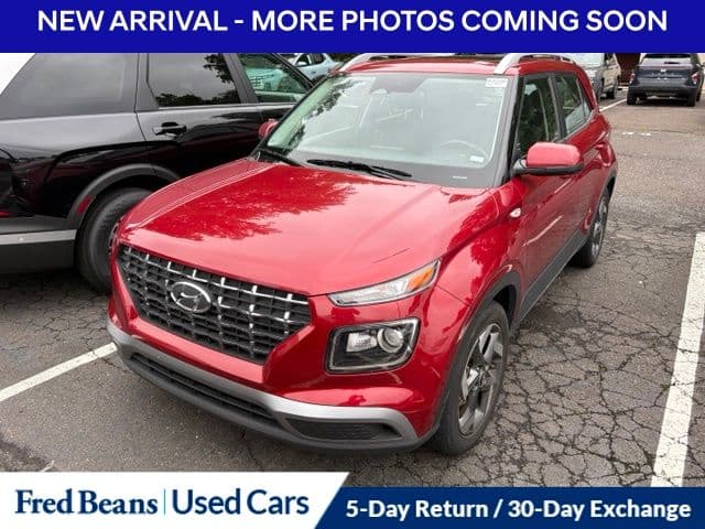 2025 Hyundai Venue SEL — photo 1 of 10