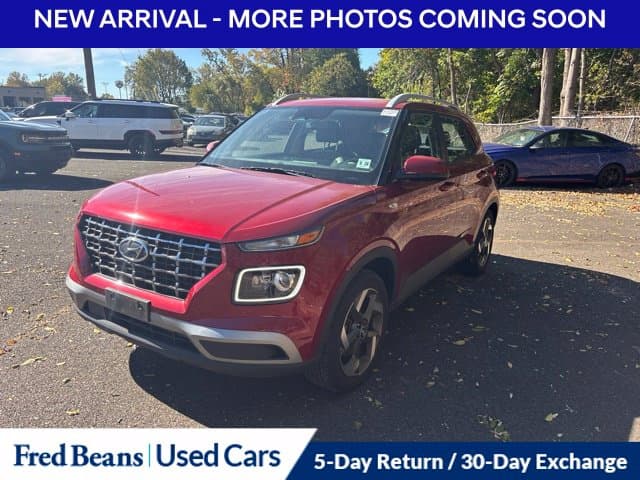 2023 Hyundai Venue Limited — photo 1 of 13