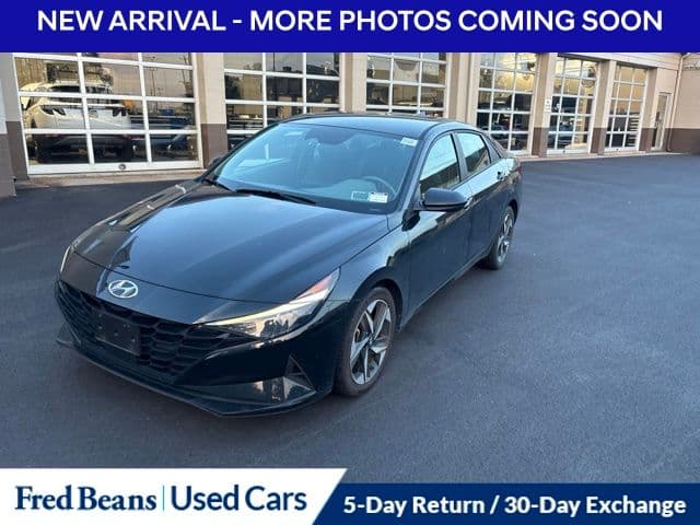 2023 Hyundai Elantra SEL — photo 1 of 12