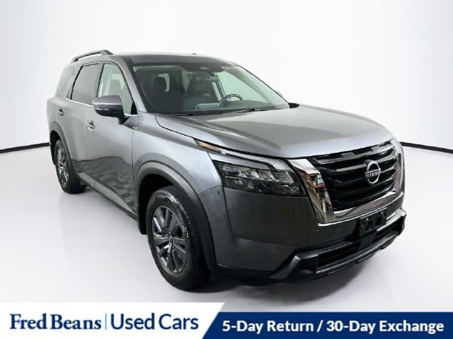 2024 Nissan Pathfinder SV — photo 1 of 39