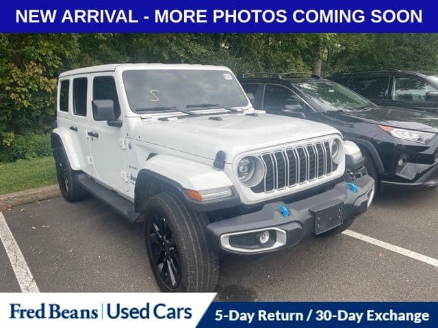 2024 Jeep Wrangler Sahara — photo 1 of 14